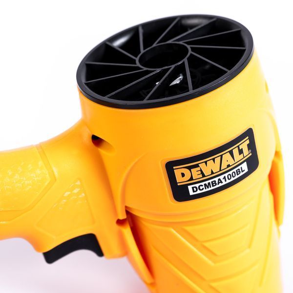 Бесщеточная воздуходувка DeWalt DCMBA100BL (48V 6Ah) Аккумуляторная воздуходувка Деволт с двумя АКБ в кейсе 77737 фото