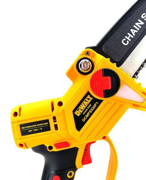 Акумуляторна безщіткова пилка DeWalt DCMPS520P1 (36V 5Ah шина 20см) АКБ міні-пила Деволт для обрізання гілок 35412 фото