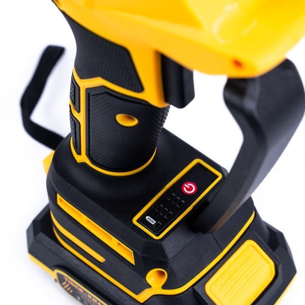 Акумуляторна ланцюгова пилка TigerKraft TPS75 PRO (21V 4Ah) Безщіткова міні-пила Тайгеркрафт 20см для обрізки гілок з LED-дисплеєм TPS75 PRO фото