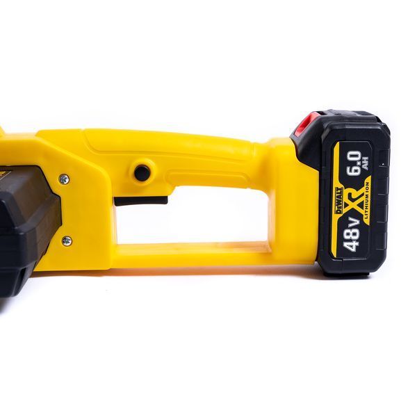 Пила акумуляторна безщіткова DeWalt DCM569N (48V 6Ah 30см) Пила Деволт з дисплеєм та 2 АКБ 77724 фото